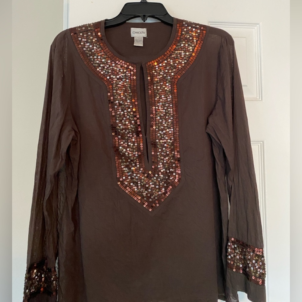 Chicos chocolate brown sequinned Tunic with side slits. Size 1 (4-6 US) EUC.